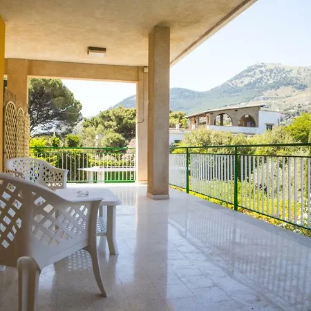 Sferracavallo B&B بيت ضيافة